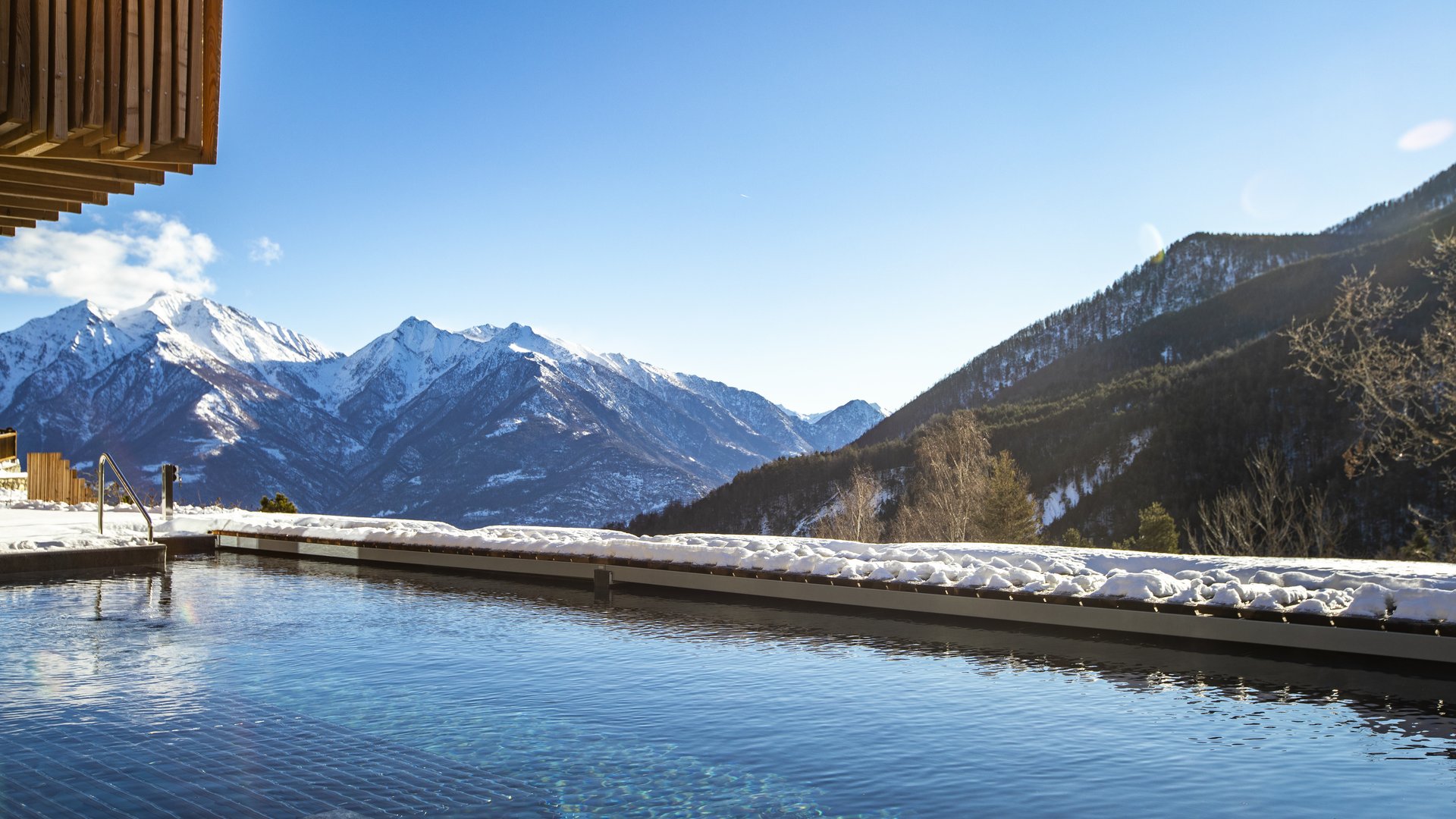 Hôtel dans la Vallée d’Aoste avec piscine extérieure chauffée Hôtel dans la Vallée d’Aoste avec piscine extérieure chauffée